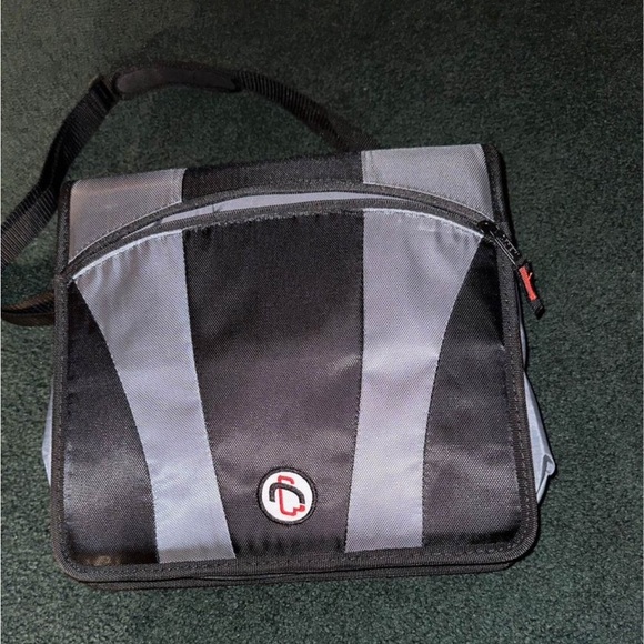 Case it Binder. $20 - Picture 2 of 8